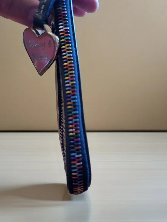 Dooney & Bourke Black Multicolor Signature Zip Wristlet with Heart Charm - Picture 3 of 4